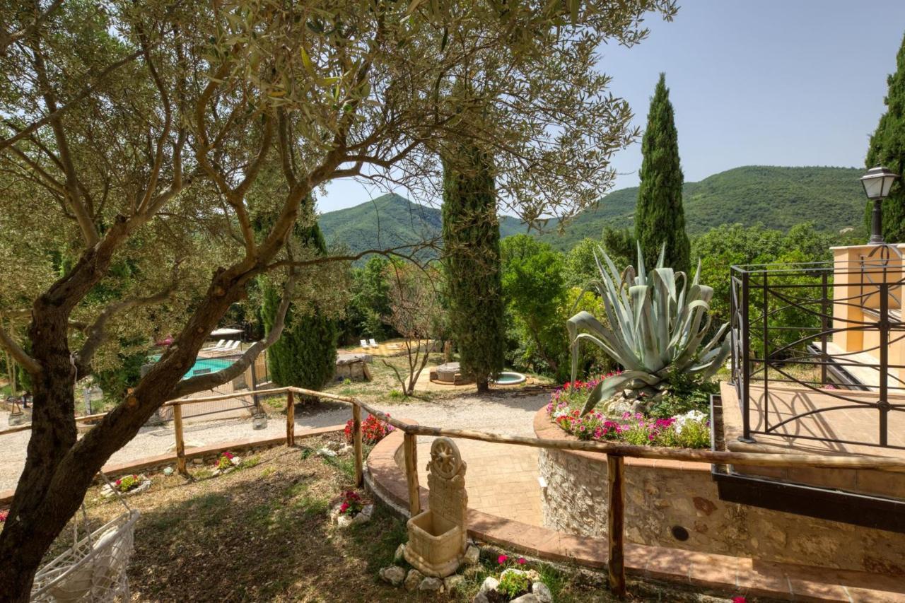 Pompagnano Borgo Incantato Spoleto מראה חיצוני תמונה