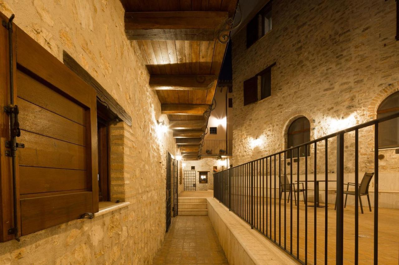 Pompagnano Borgo Incantato Spoleto מראה חיצוני תמונה
