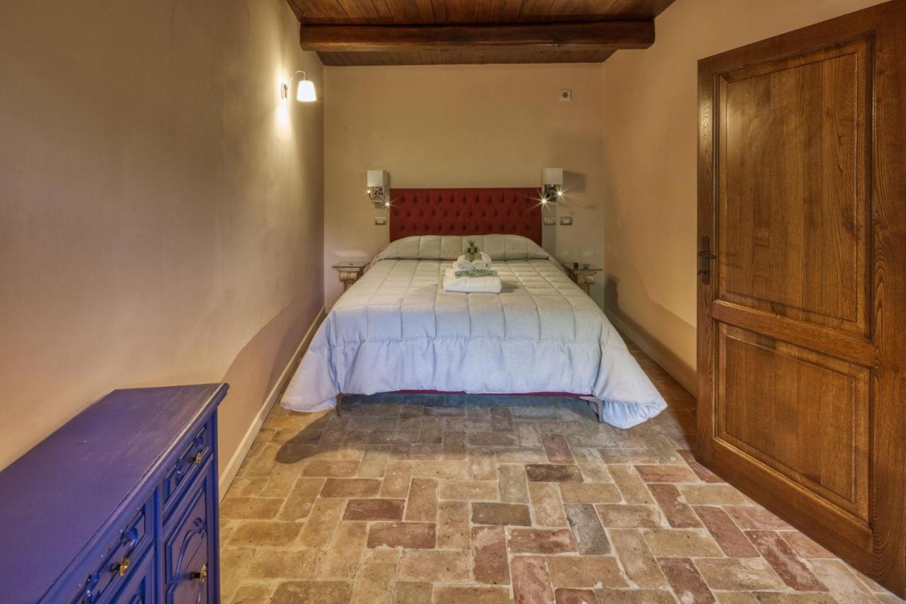 Pompagnano Borgo Incantato Spoleto מראה חיצוני תמונה