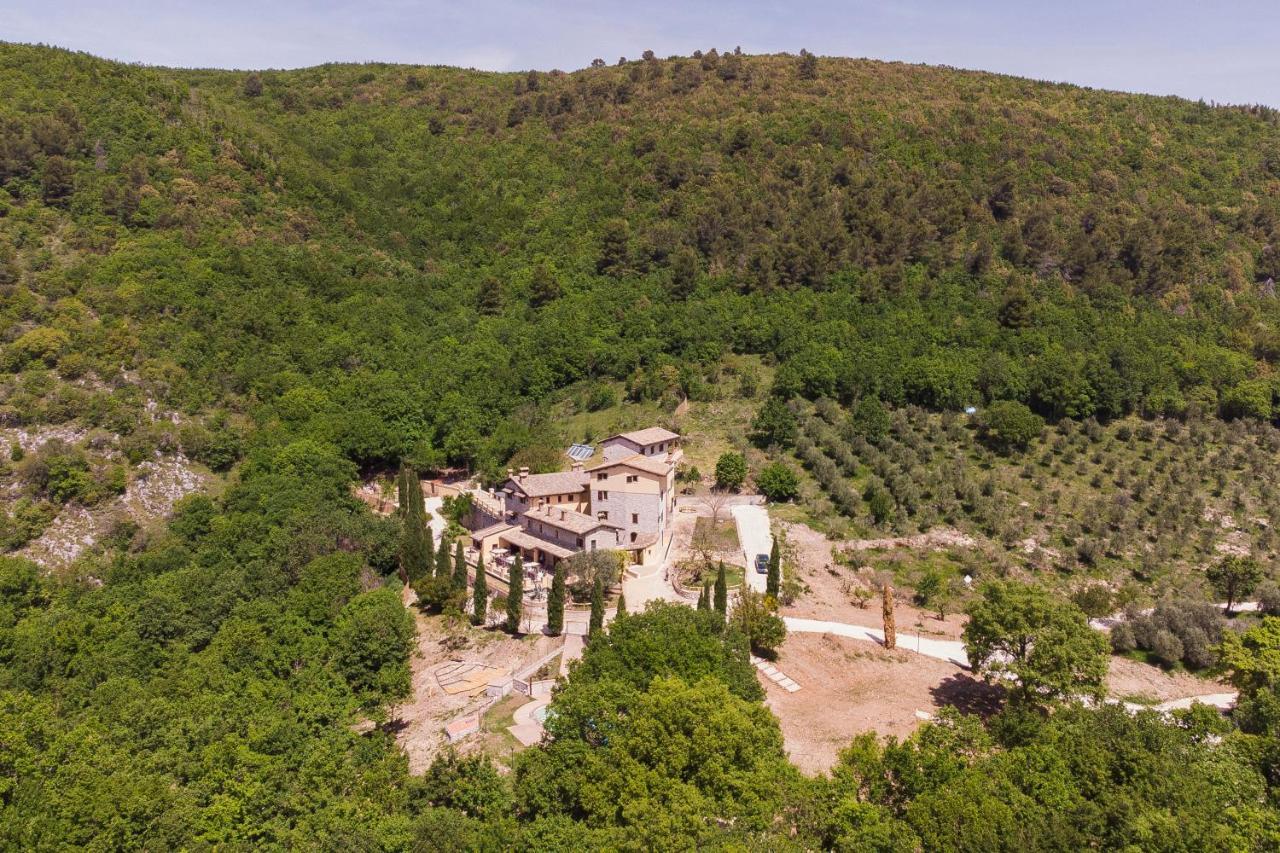 Pompagnano Borgo Incantato Spoleto מראה חיצוני תמונה