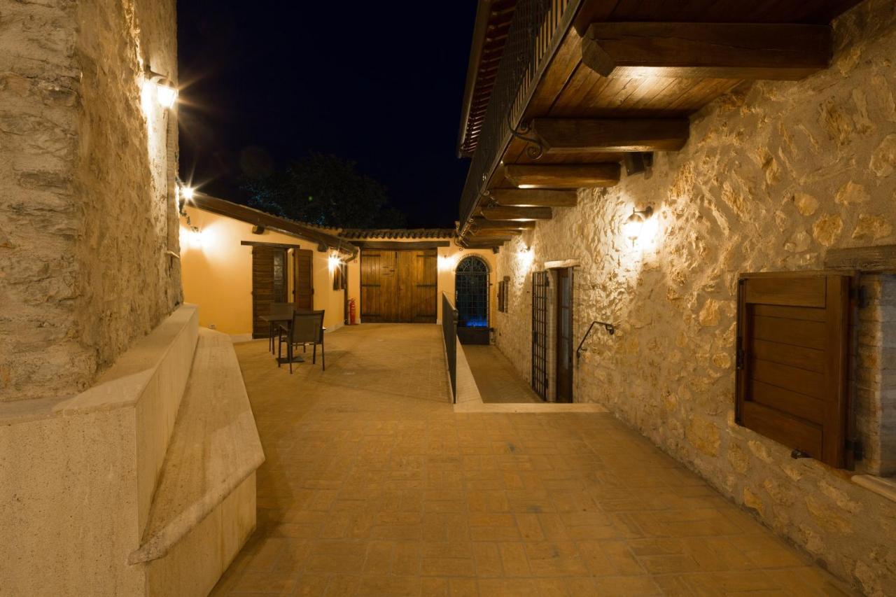 Pompagnano Borgo Incantato Spoleto מראה חיצוני תמונה